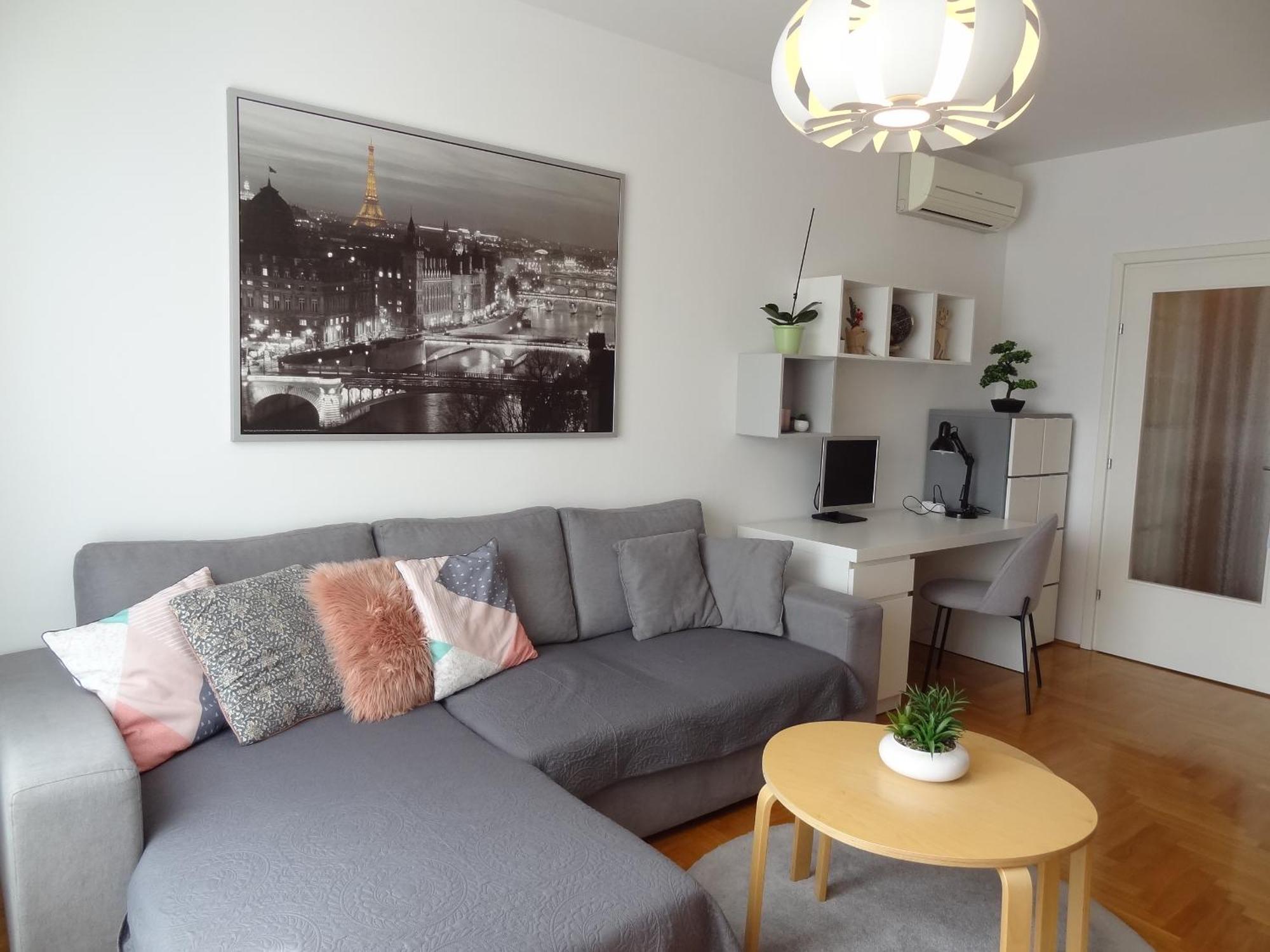 Apartamento Well-equipped With Free Parking *